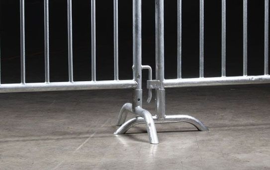 Bridge Feet for Metal Barricades