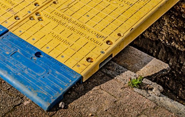 lowpro-2305-female-locking-plate-galvanized-trench-cover-application-ss-p-2